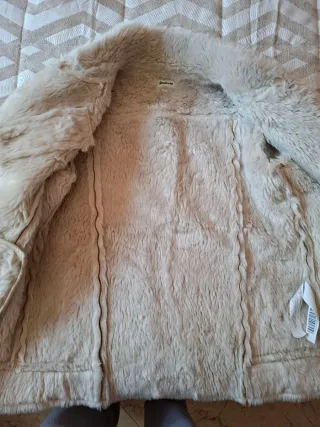 Chaqueta pelo corto Stradivarius