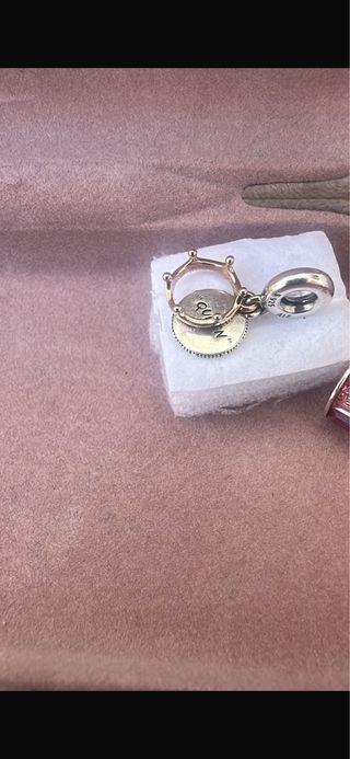 Colgante Pandora Corazones Entrelazados Corona 20€