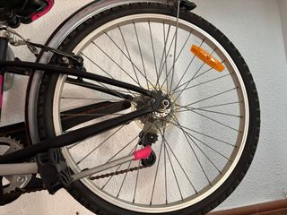 Bicicleta B'Twin Negra y Rosa