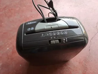 Destructora de papel Fellowes P-35C