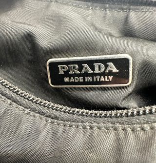Borsa Prada in nylon nero