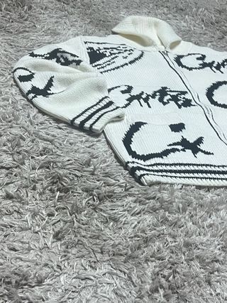 Corteiz Cárdigan con cremallera y logo