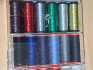 Set de hilos de coser. Con brillo,elásticos .