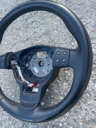 Volante cuero Seat León 2