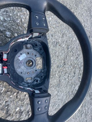 Volante cuero Seat León 2