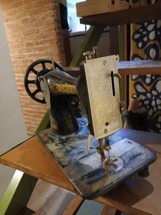 Máquina de coser Singer antigua