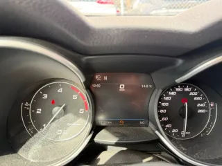 Alfa Romeo Stelvio 2021