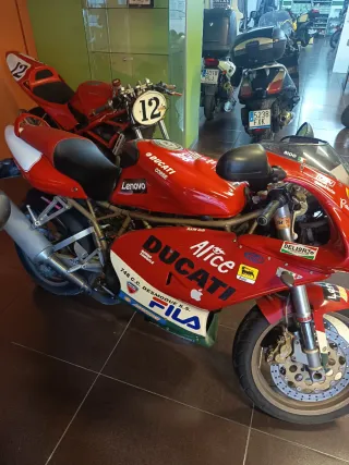 Ducati 750 SS Roja y Blanca