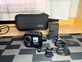 GoPro MAX + 2 batterie + caricatore dual