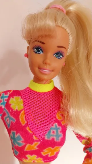 Barbie Vintage working out