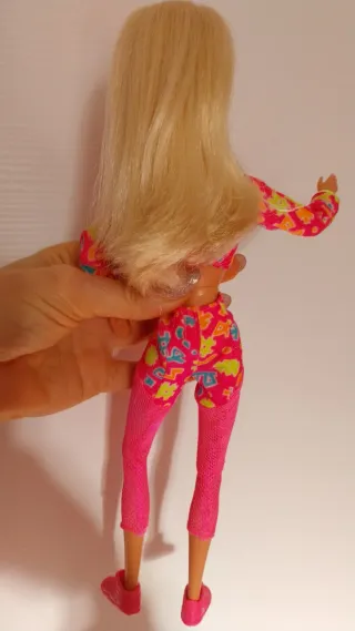 Barbie Vintage working out