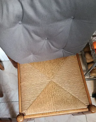 Mesa de comedor de madera
