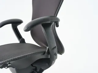 Silla Herman Miller "Mirra Butterfly"