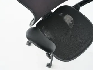 Silla Herman Miller "Mirra Butterfly"