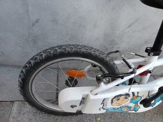 Bicicleta infantil Btwin blanca