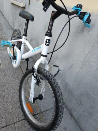 Bicicleta infantil Btwin blanca