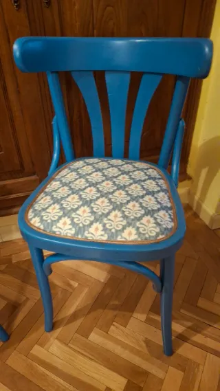 Vendo 2 Sillas Thonet,vintage restauradas a mano.