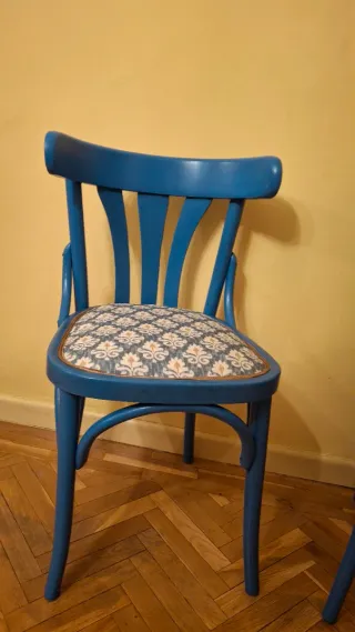 Vendo 2 Sillas Thonet,vintage restauradas a mano.