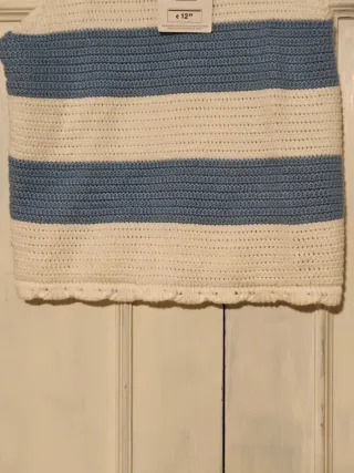Top Crochet Rayas Azul y Blanco Stradivarius