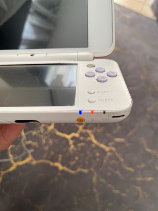 Nintendo New Nintendo 2DS XL Blanca y Naranja