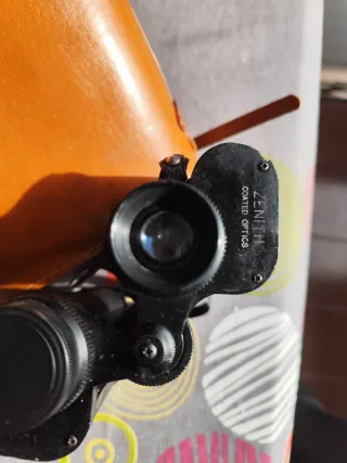 Prismáticos vintage con estuche