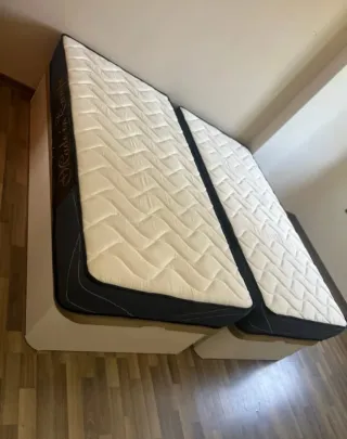 Liquidación de canapés y colchones