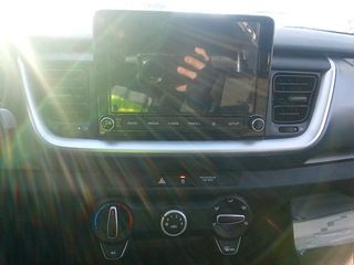 Kia Stonic 1.0 T-GDi MHEV iMT Concept 74 kW (100 CV)