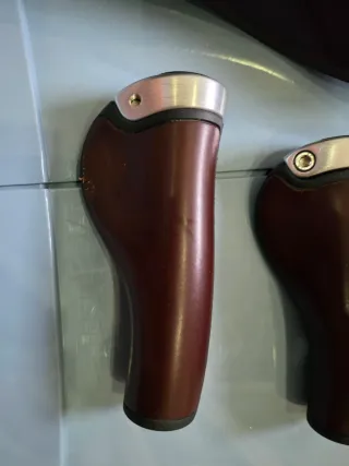 Asiento y puños Brooks de cuero