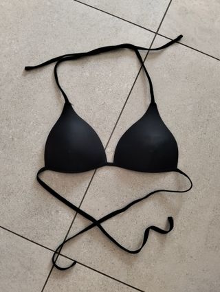 Top Bikini Negro con Tirantes