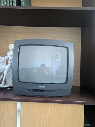 Televisor pequeño Philips Como nuevo