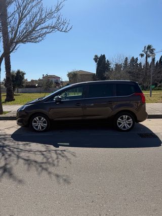 Peugeot 5008 1.6 HDI