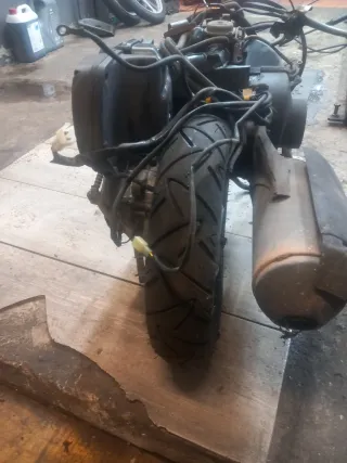 Motor Honda lead 100