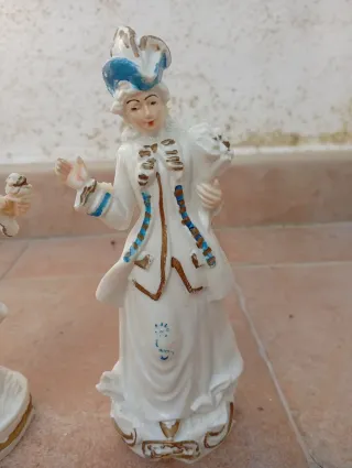 Figuras estilo antiguo