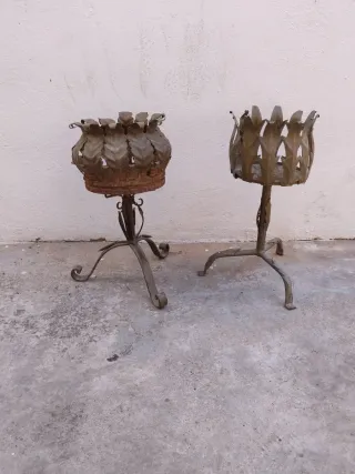 maceteros antiguos de metal