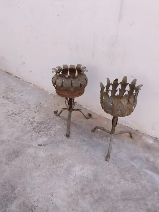 maceteros antiguos de metal