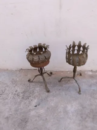 maceteros antiguos de metal