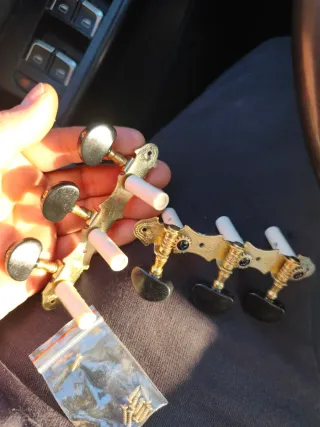 Clavijeros Guitarra Española Dorados