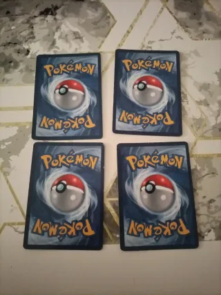 4 Cartas Pokémon VMAX