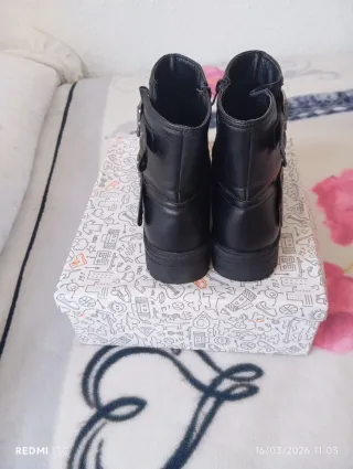 Botines Biker Negros con Hebillas