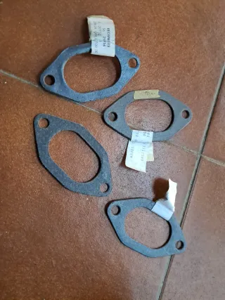 . SEAT 131 SOFIM. JUEGO JUNTAS COLECTOR.