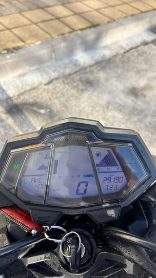 Yamaha MT-125 Naked Gris y Azul