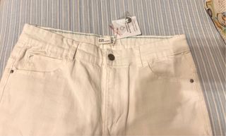 Bermuda blanca 5 bolsillos Kids. Talla 13/14