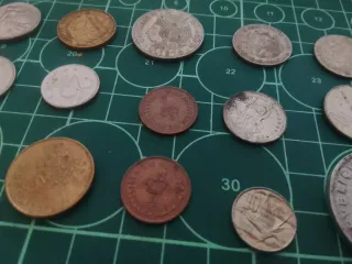16 Monedas Antiguas Variadas del Mundo