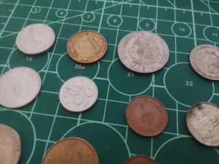 16 Monedas Antiguas Variadas del Mundo
