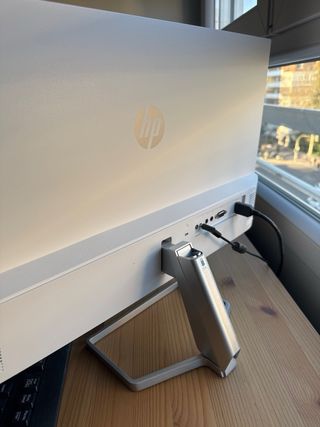 Monitor HP 24” Full HD M24fwa – diseño premium ult