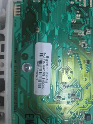 Placa y frontal lavadora Electrolux EWF107410W
