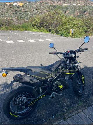 Rieju Mrt 50cc Trophy Negra/Amarilla Supermotard