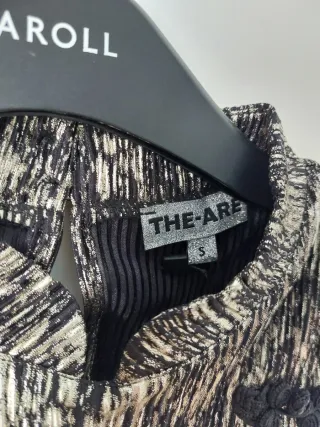 Top The-Are Negro y Dorado