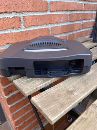 Consola Nintendo N64 Negra con mando