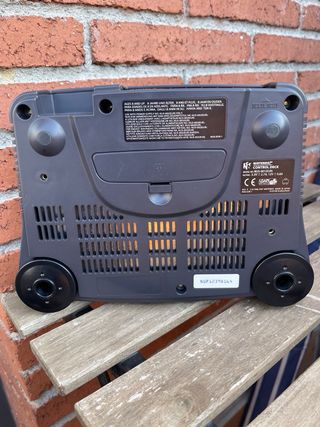 Consola Nintendo N64 Negra con mando